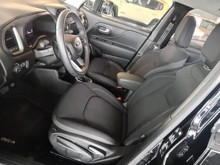 Jeep Renegade foto 7