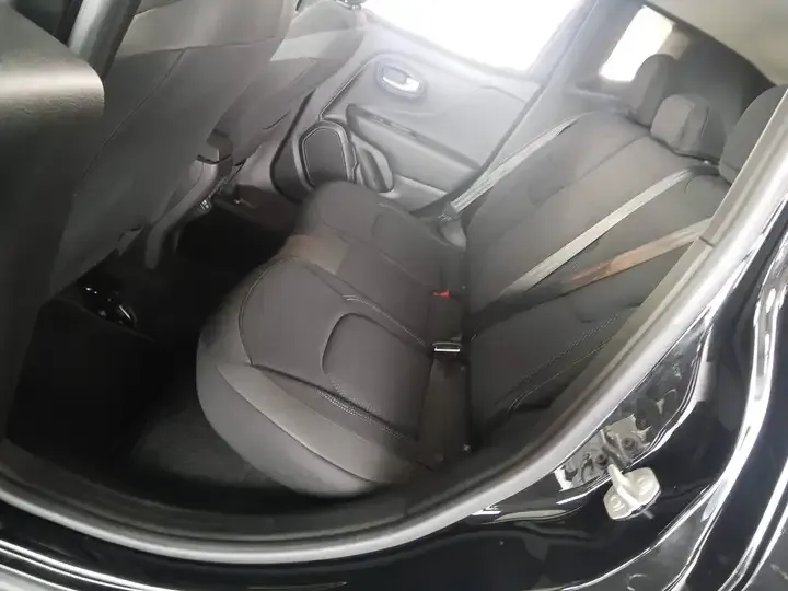 Jeep Renegade foto 8