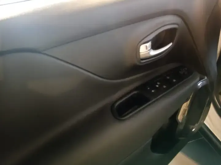 Jeep Renegade foto 5