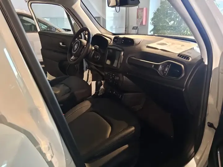 Jeep Renegade foto 6