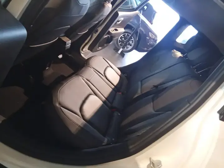 Jeep Renegade foto 7