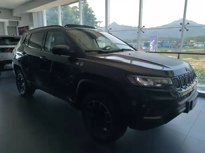 Jeep Compass foto 3