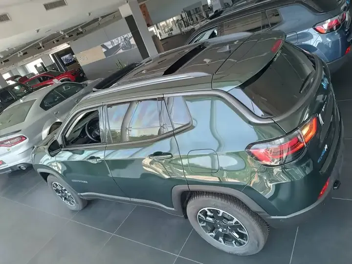 Jeep Compass foto 4
