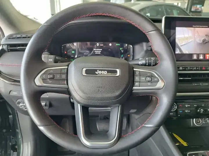 Jeep Compass foto 8