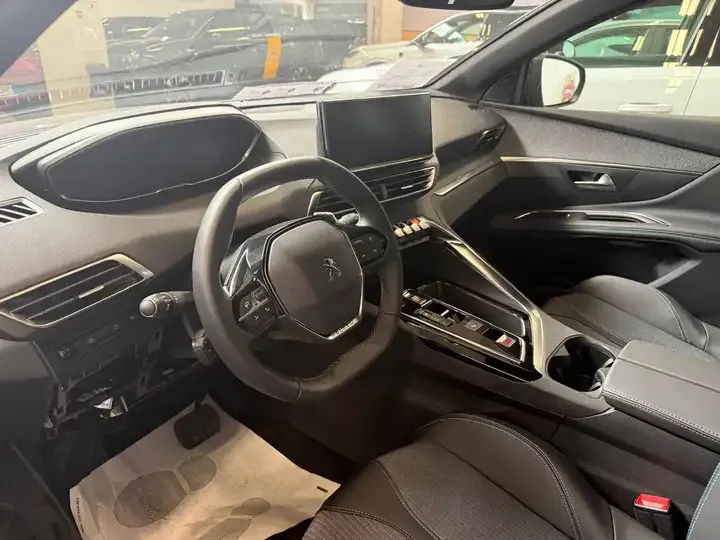 Peugeot 3008 foto 6