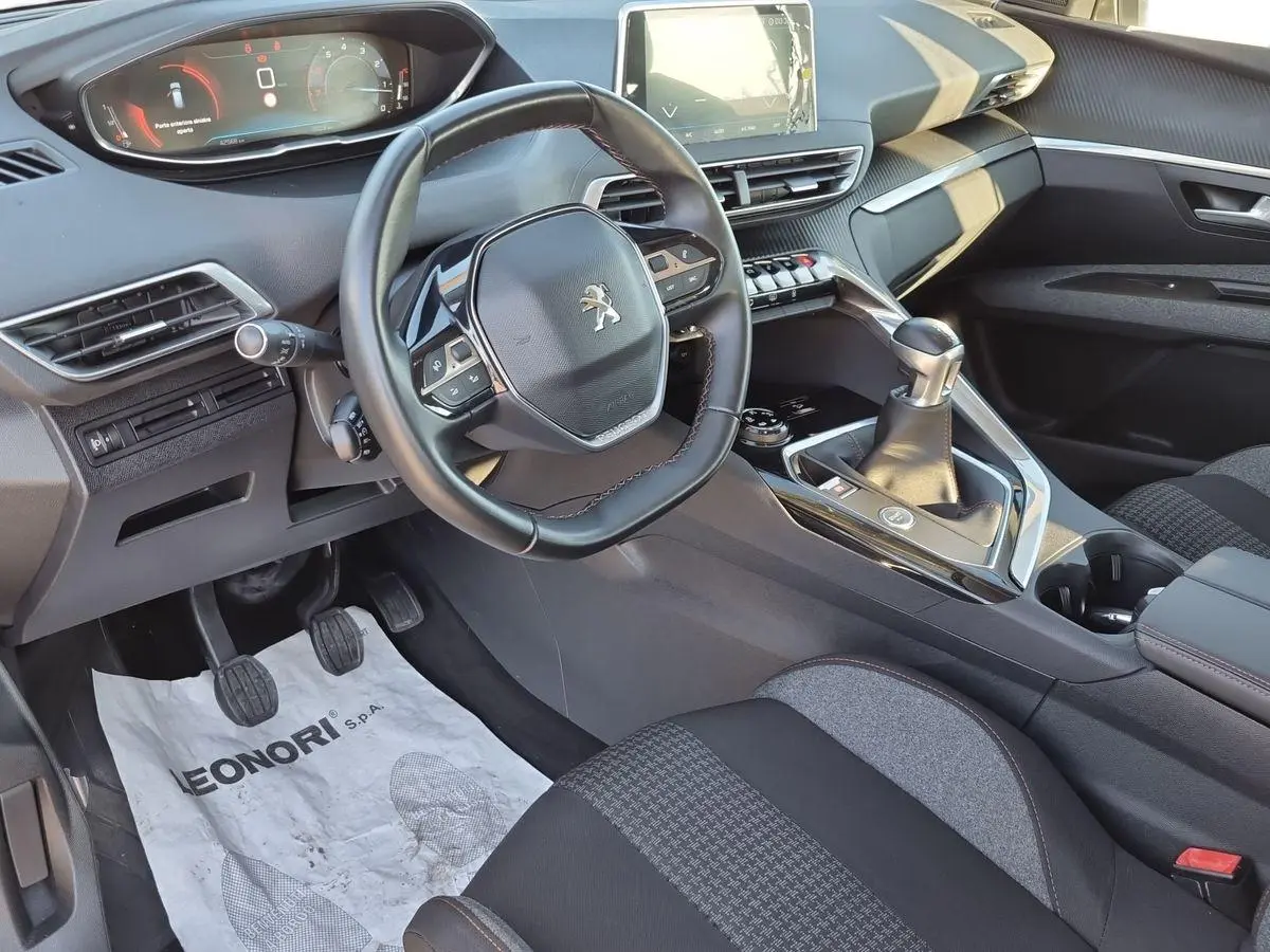 Immagine 9 Peugeot 3008