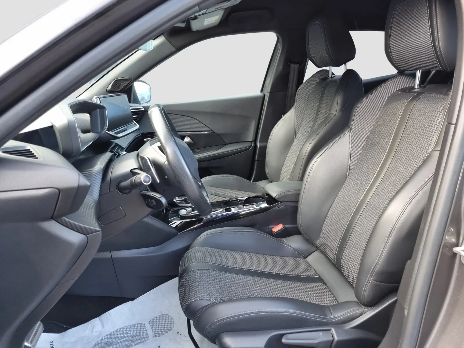 Immagine 9 Peugeot 2008