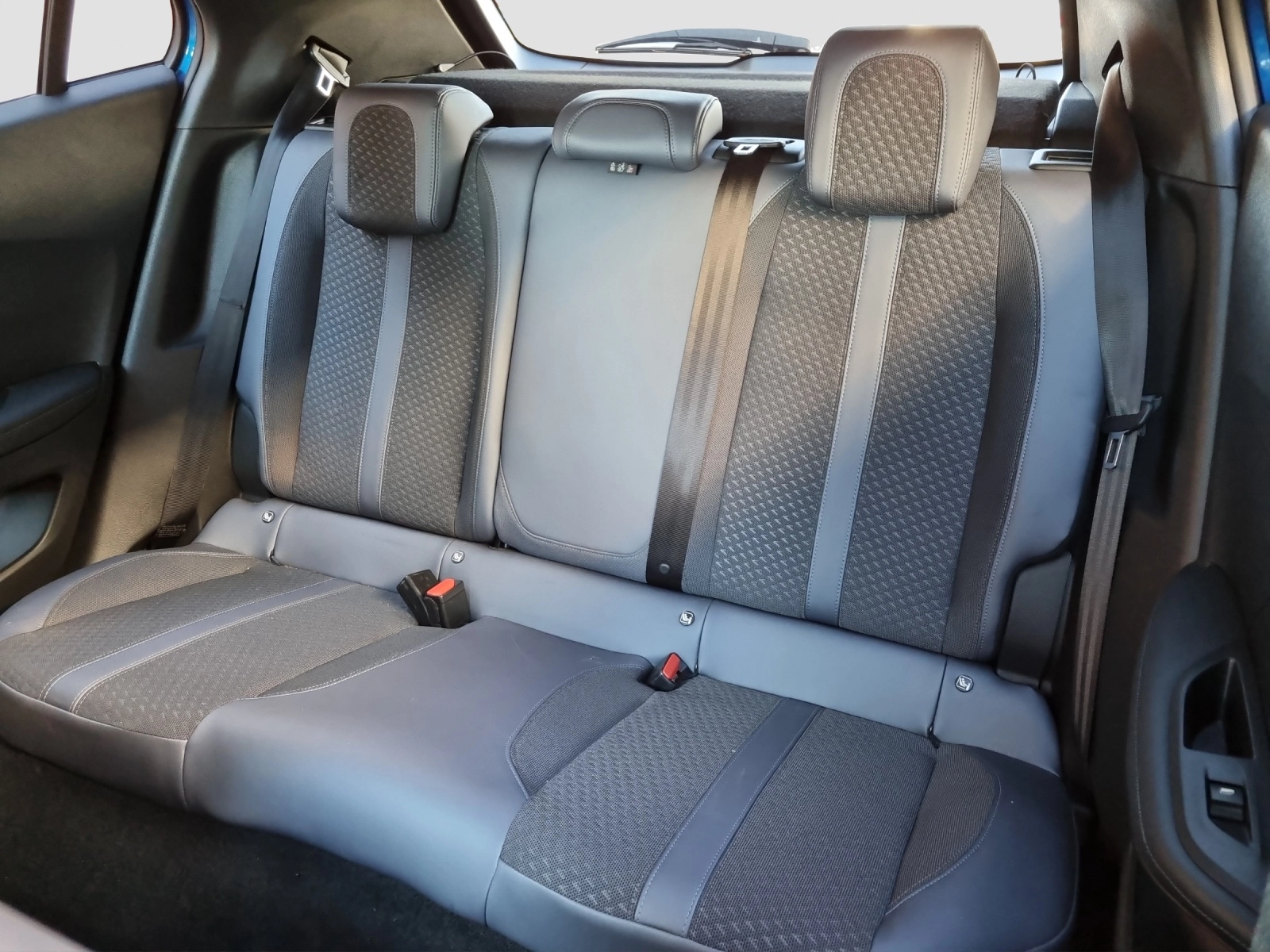 Immagine 10 Peugeot 2008