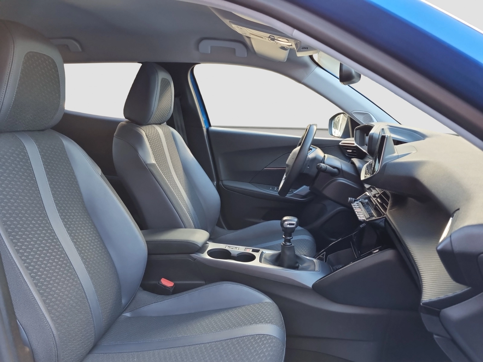 Immagine 12 Peugeot 2008