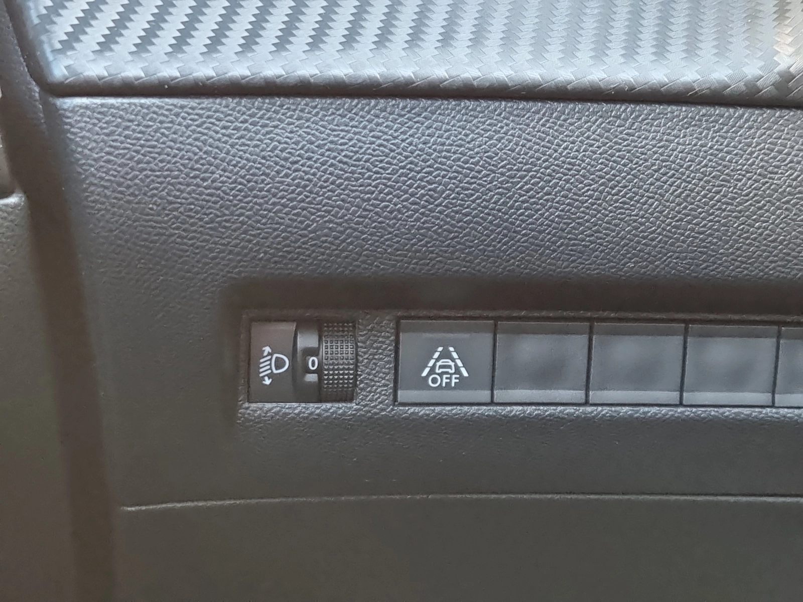 Immagine 21 Peugeot 2008