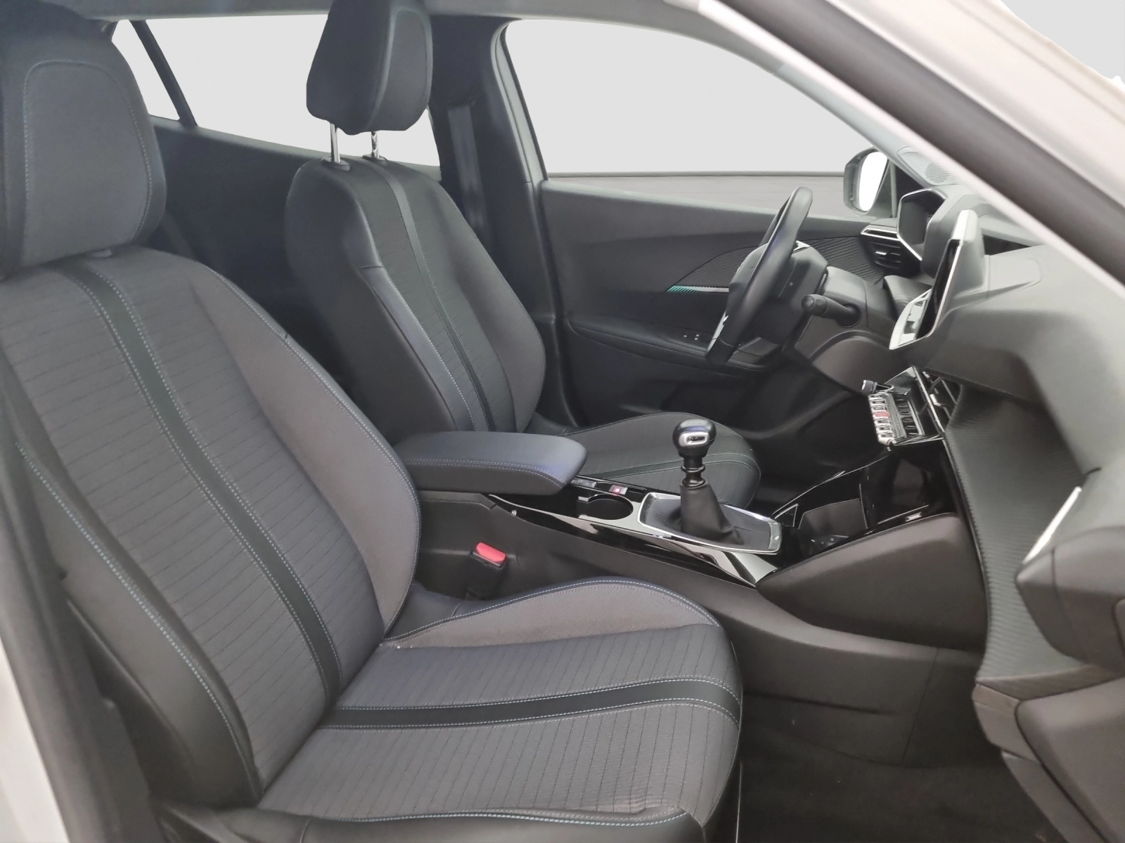 Immagine 12 Peugeot 2008