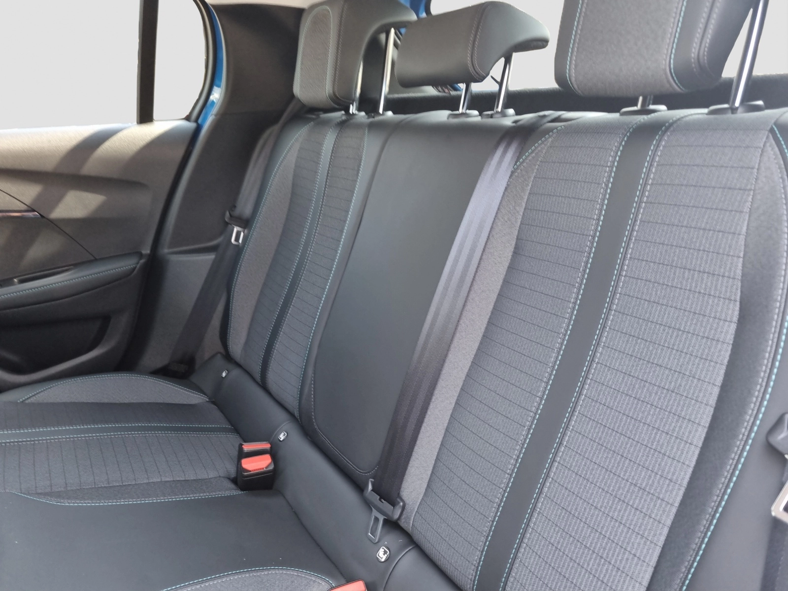 Immagine 10 Peugeot 208