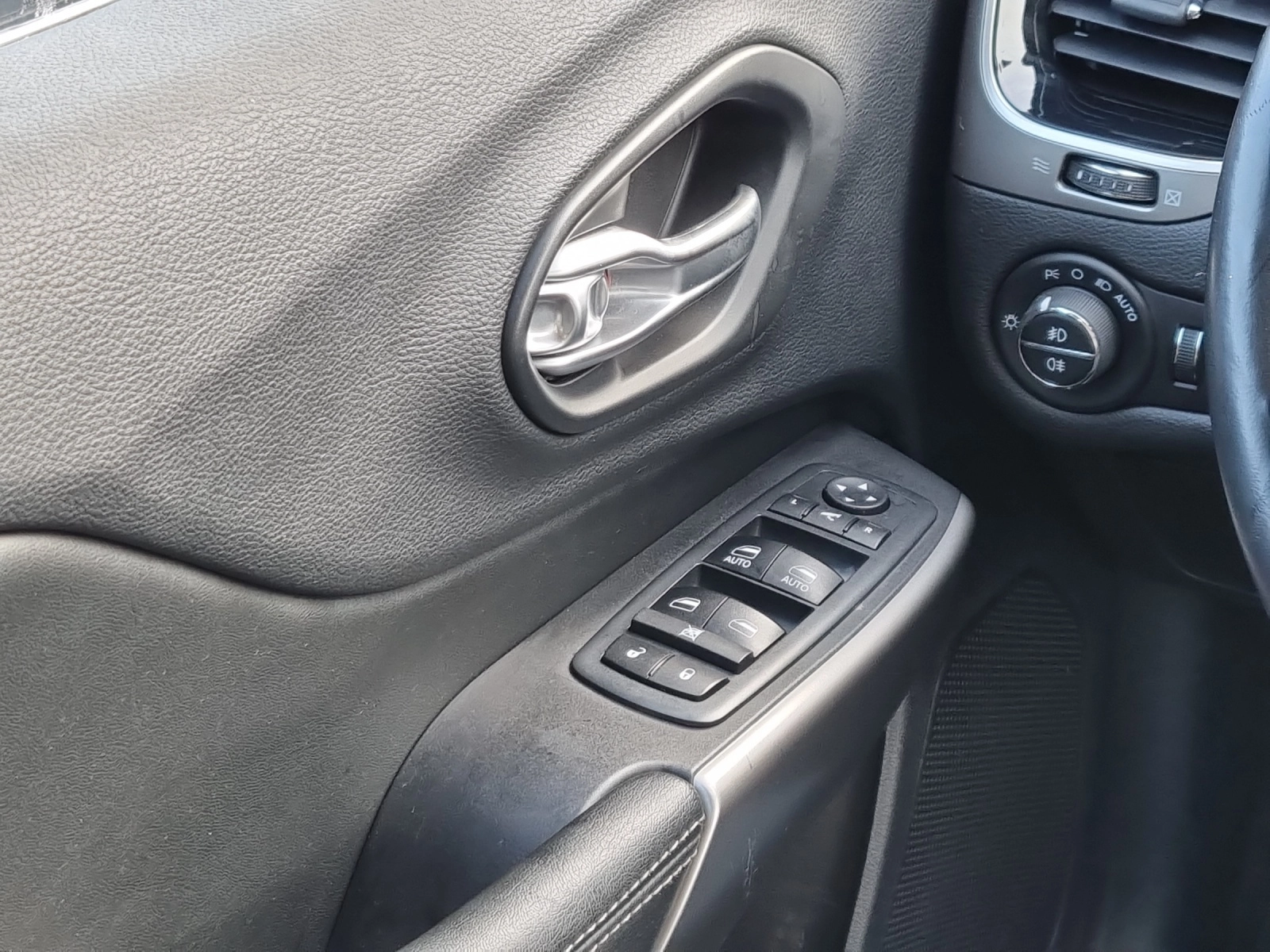 Immagine 17 Jeep Cherokee