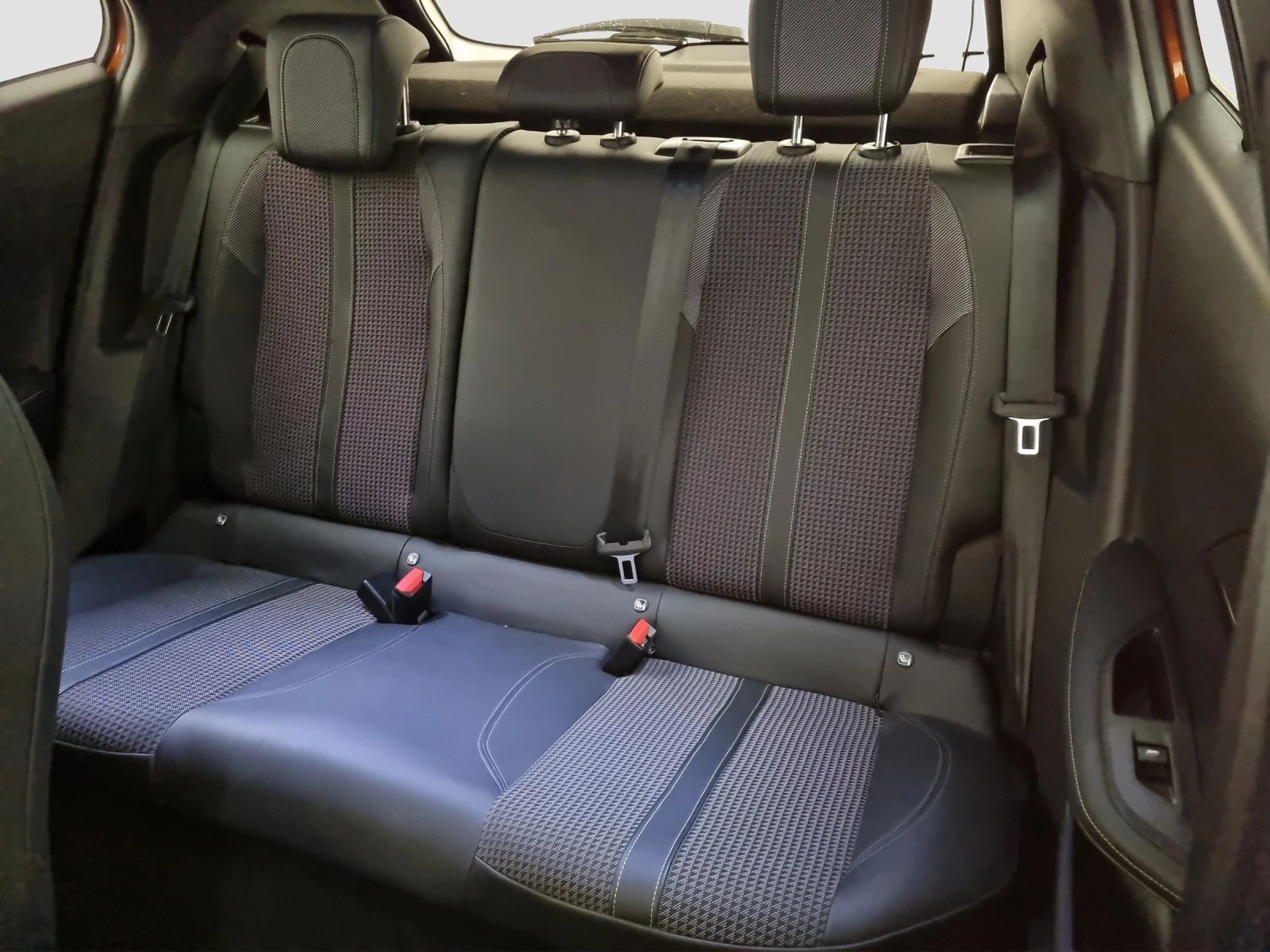 Immagine 10 Peugeot 2008