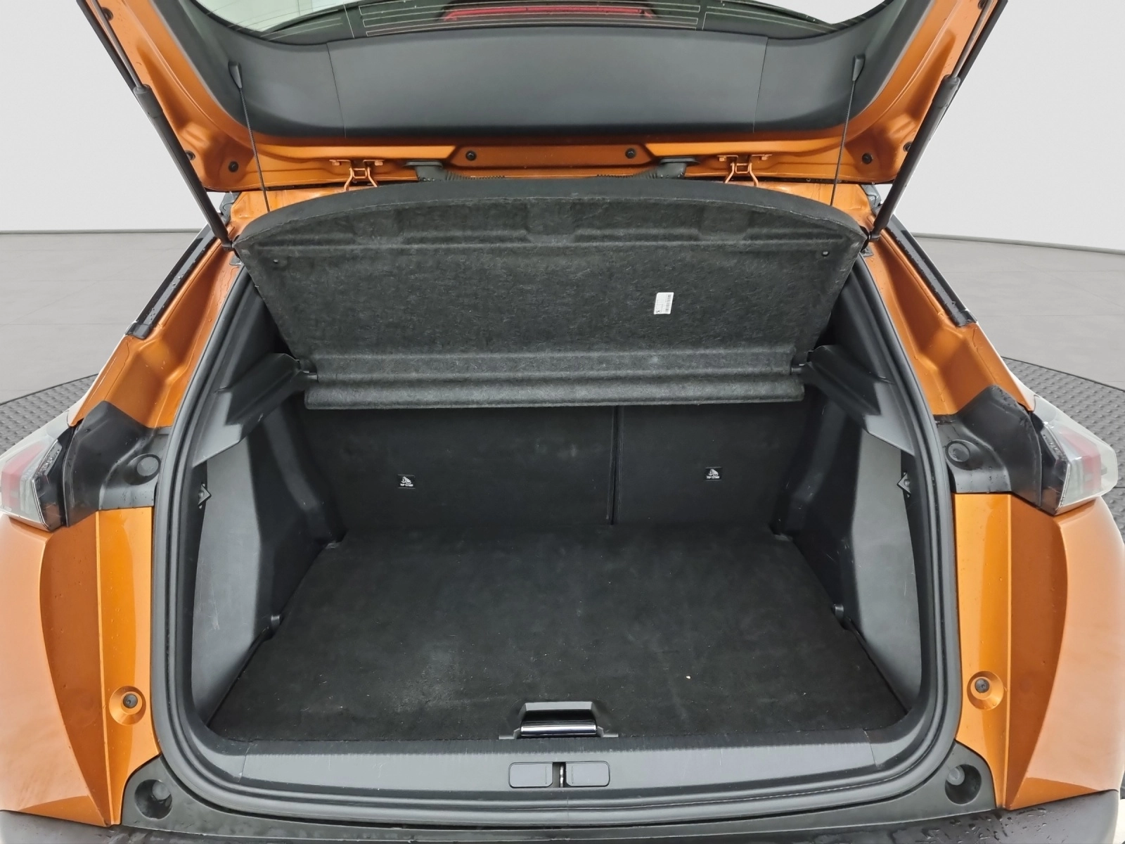 Immagine 11 Peugeot 2008