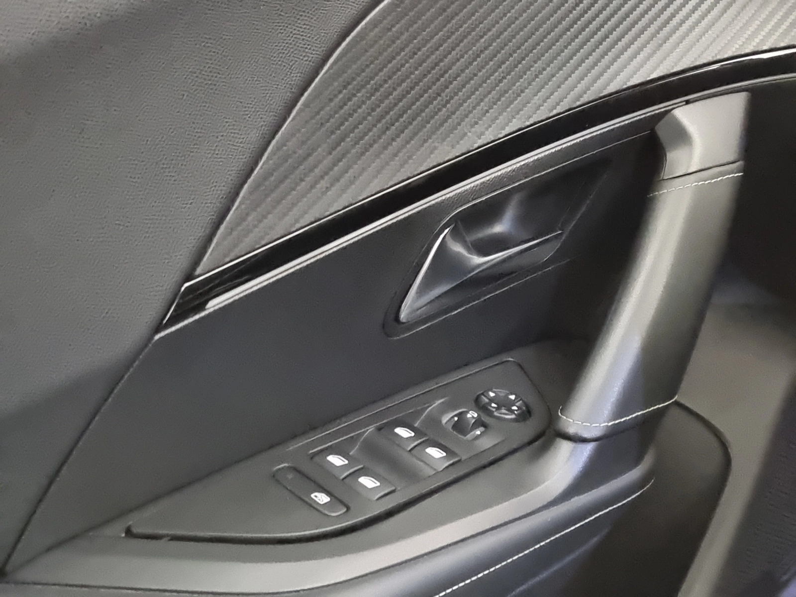 Immagine 17 Peugeot 2008