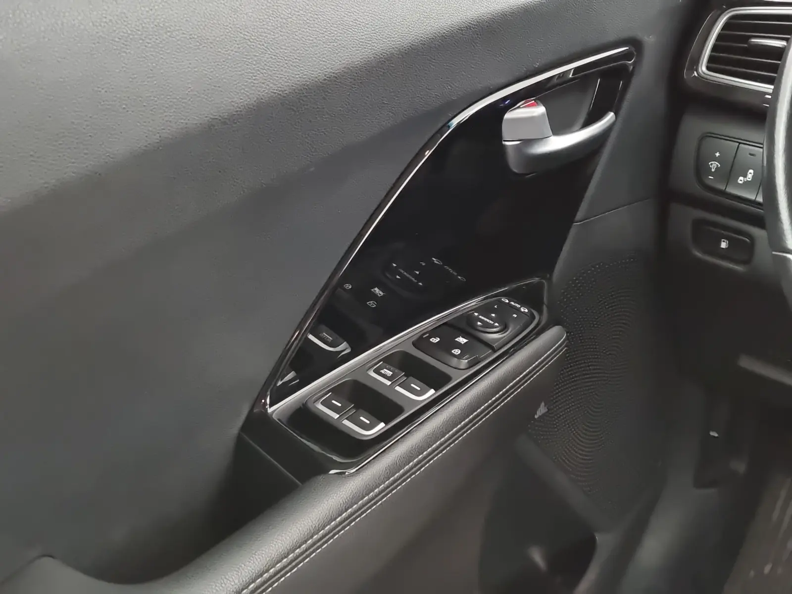 Immagine 17 Kia Niro