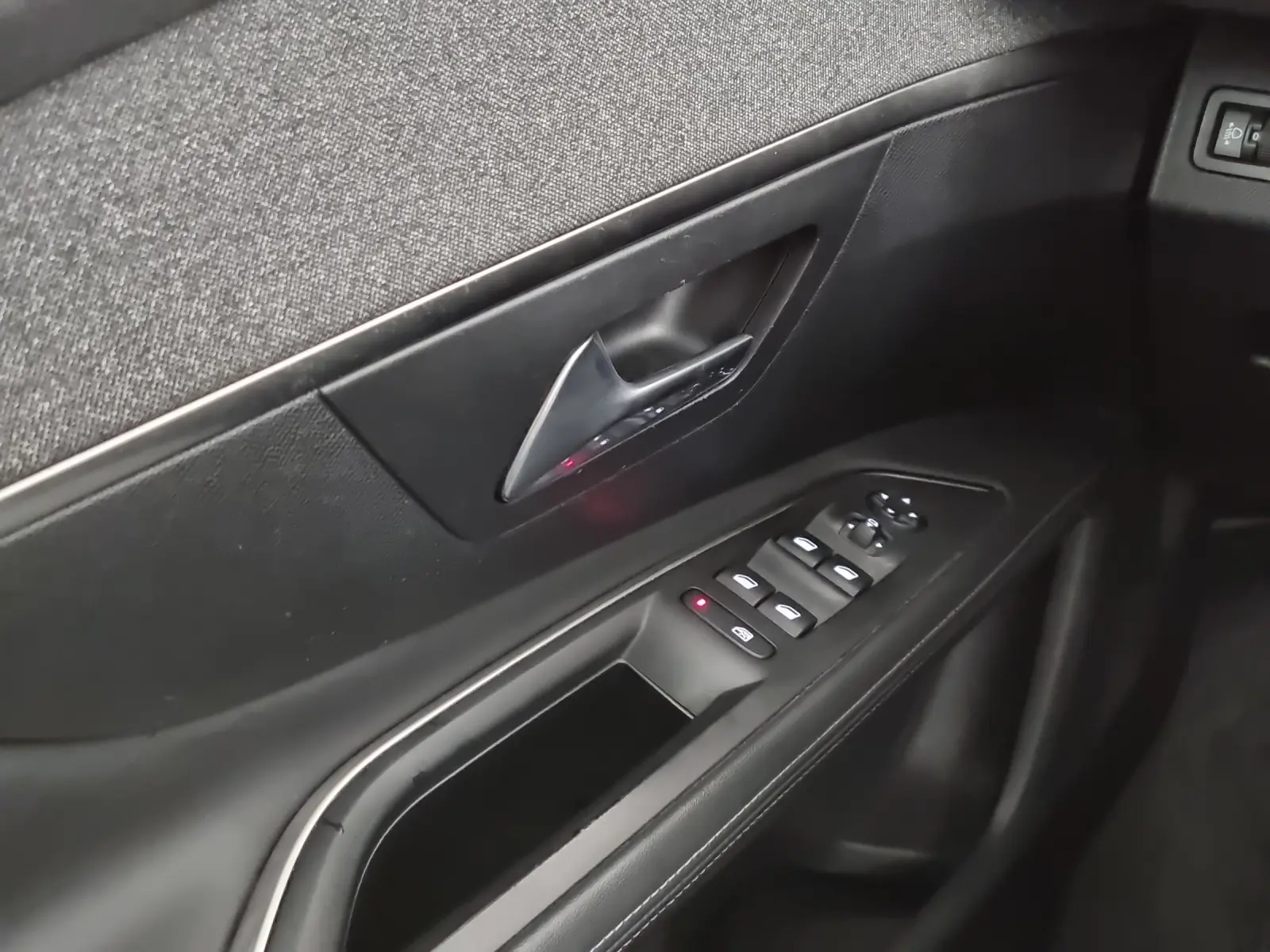 Immagine 17 Peugeot 3008