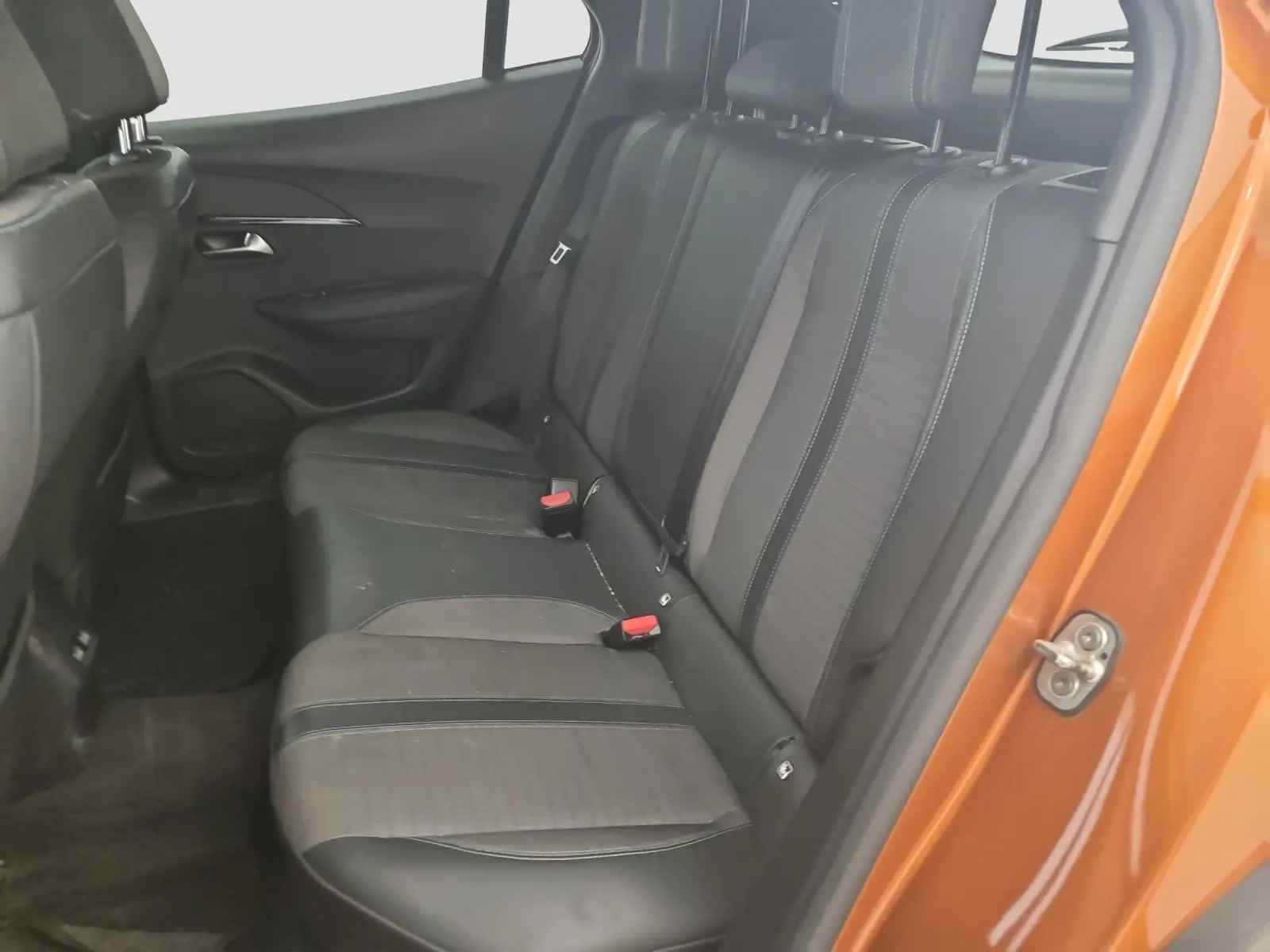 Immagine 10 Peugeot 2008