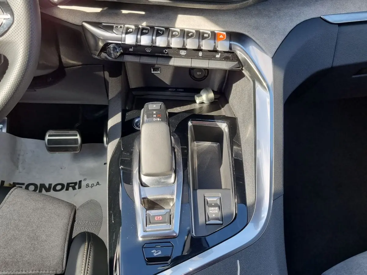 Immagine 11 Peugeot 3008