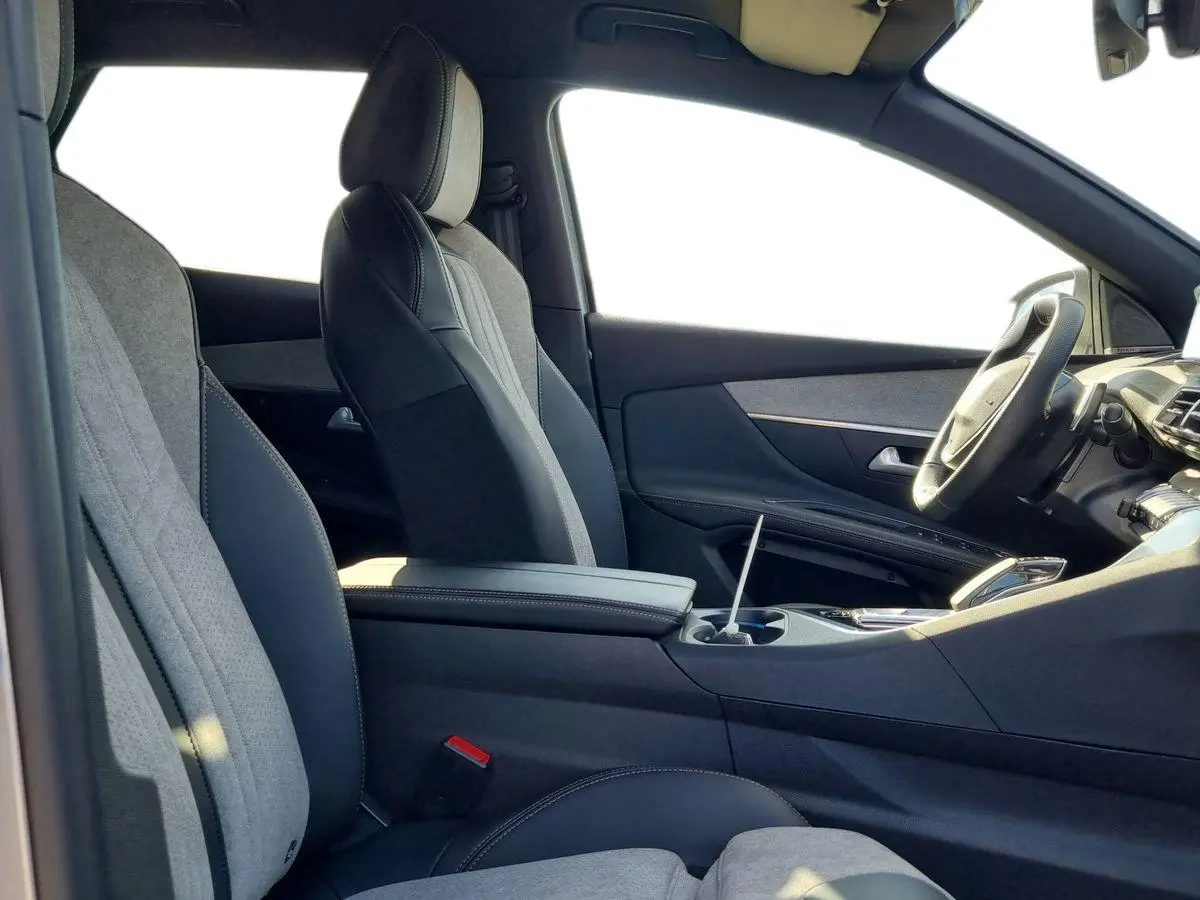 Immagine 15 Peugeot 3008