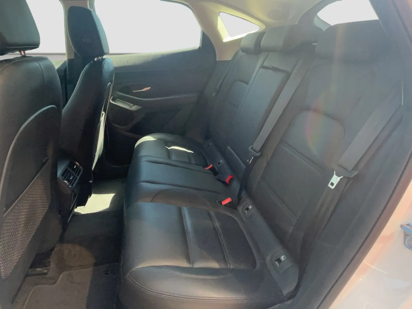 Immagine 10 Jaguar E-Pace