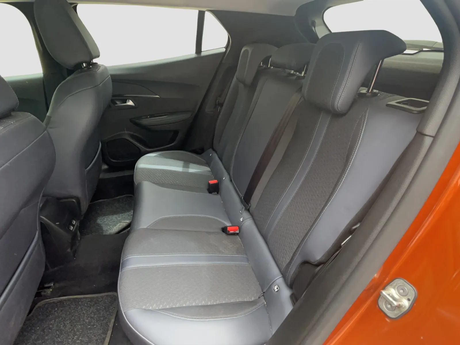 Immagine 10 Peugeot 2008