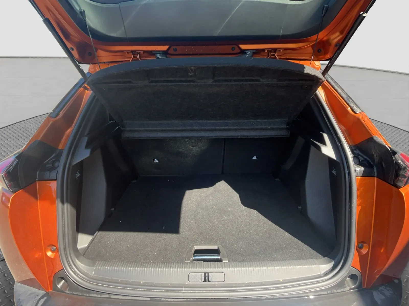 Immagine 11 Peugeot 2008