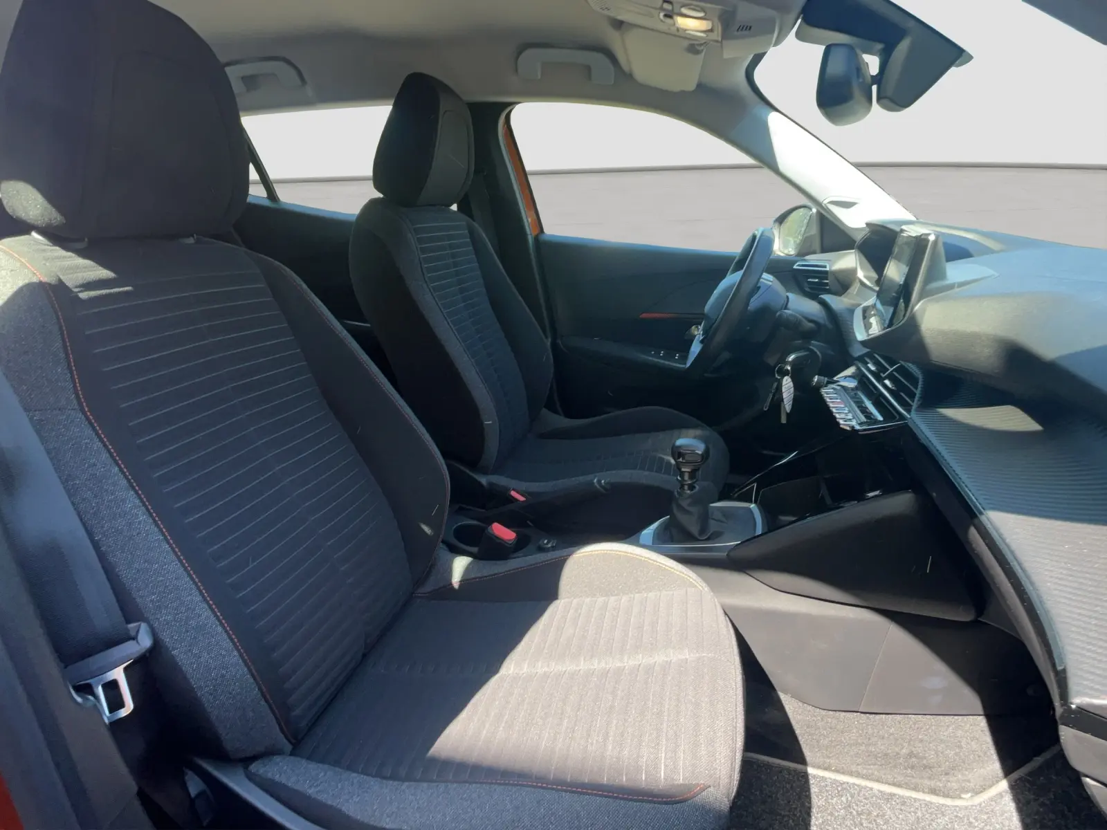 Immagine 12 Peugeot 2008