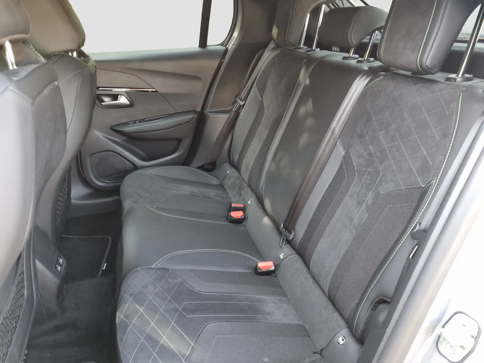 Immagine 10 Peugeot 208