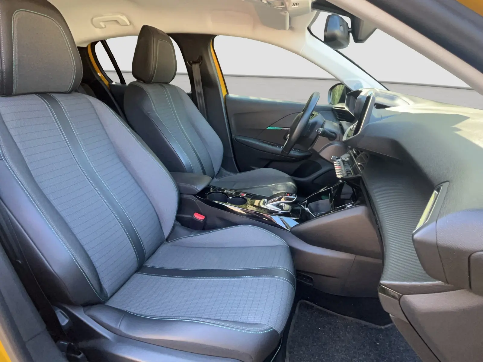 Immagine 12 Peugeot 208