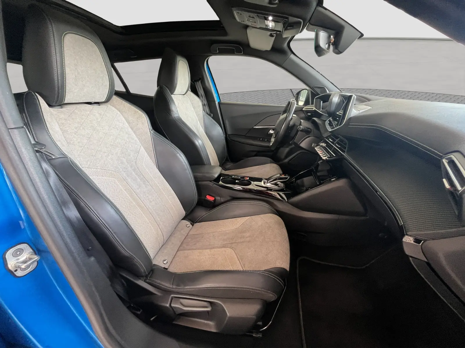 Immagine 12 Peugeot 2008