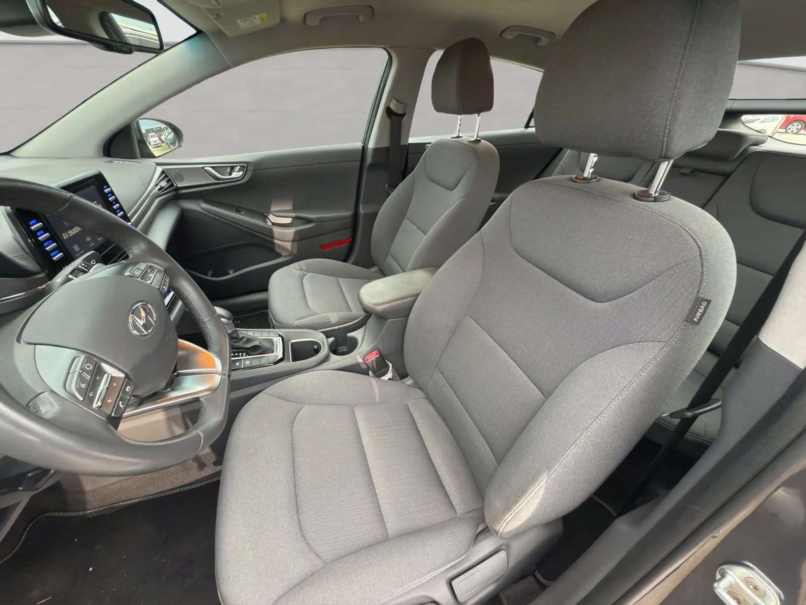 Immagine 10 Hyundai Ioniq Hybrid