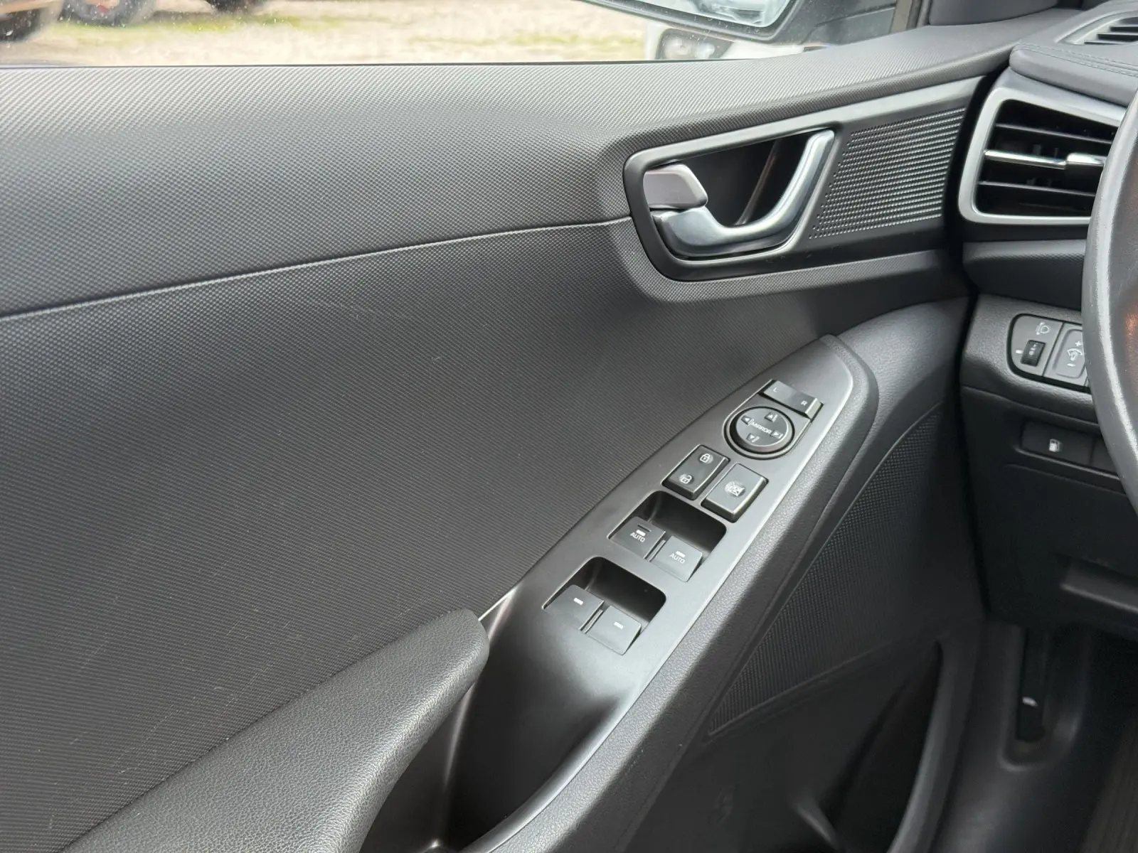 Immagine 18 Hyundai Ioniq Hybrid