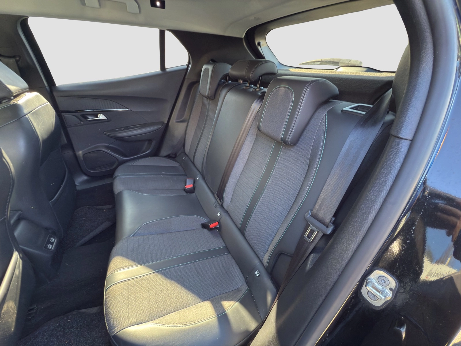 Immagine 10 Peugeot 2008