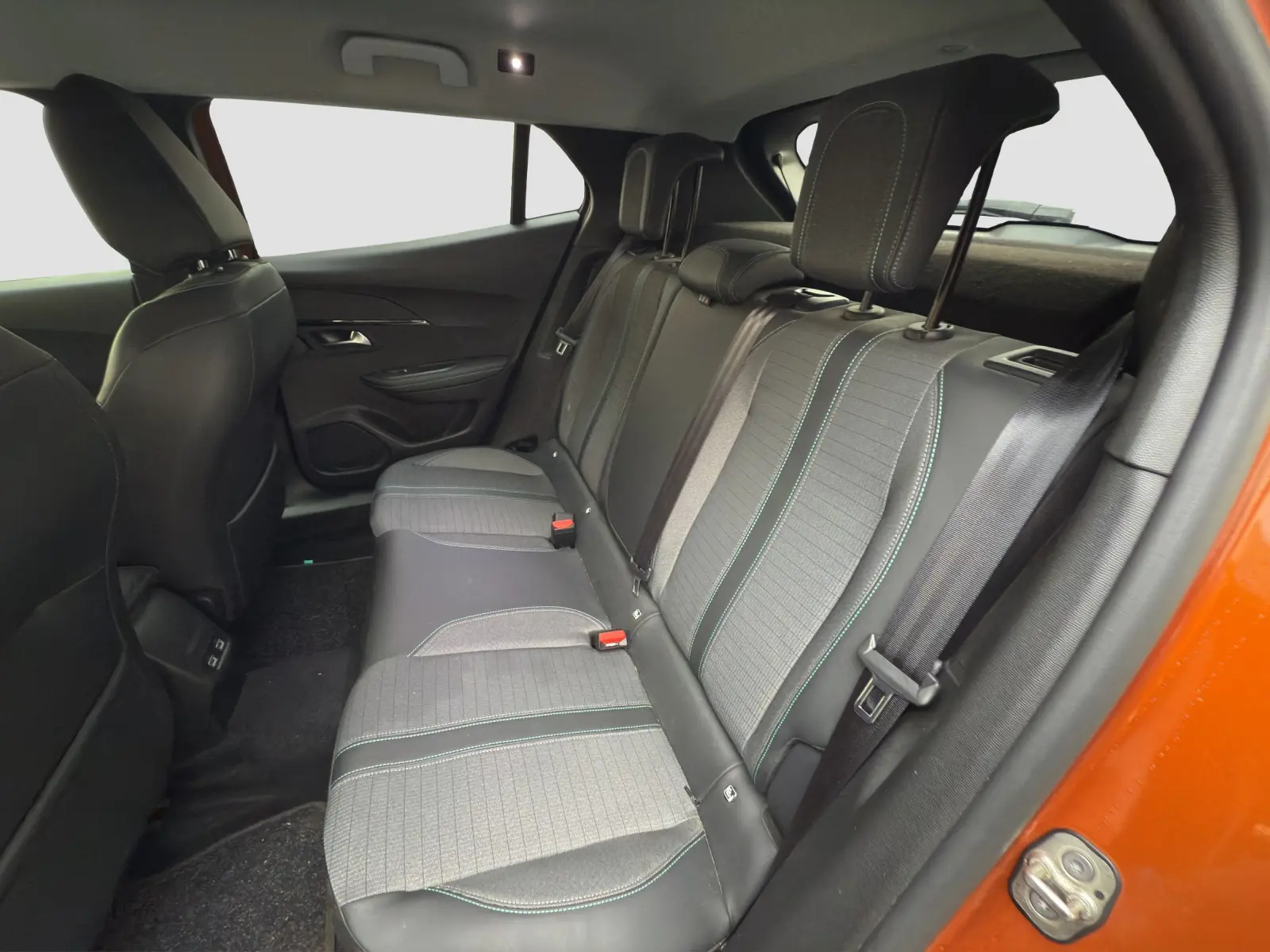 Immagine 10 Peugeot 2008