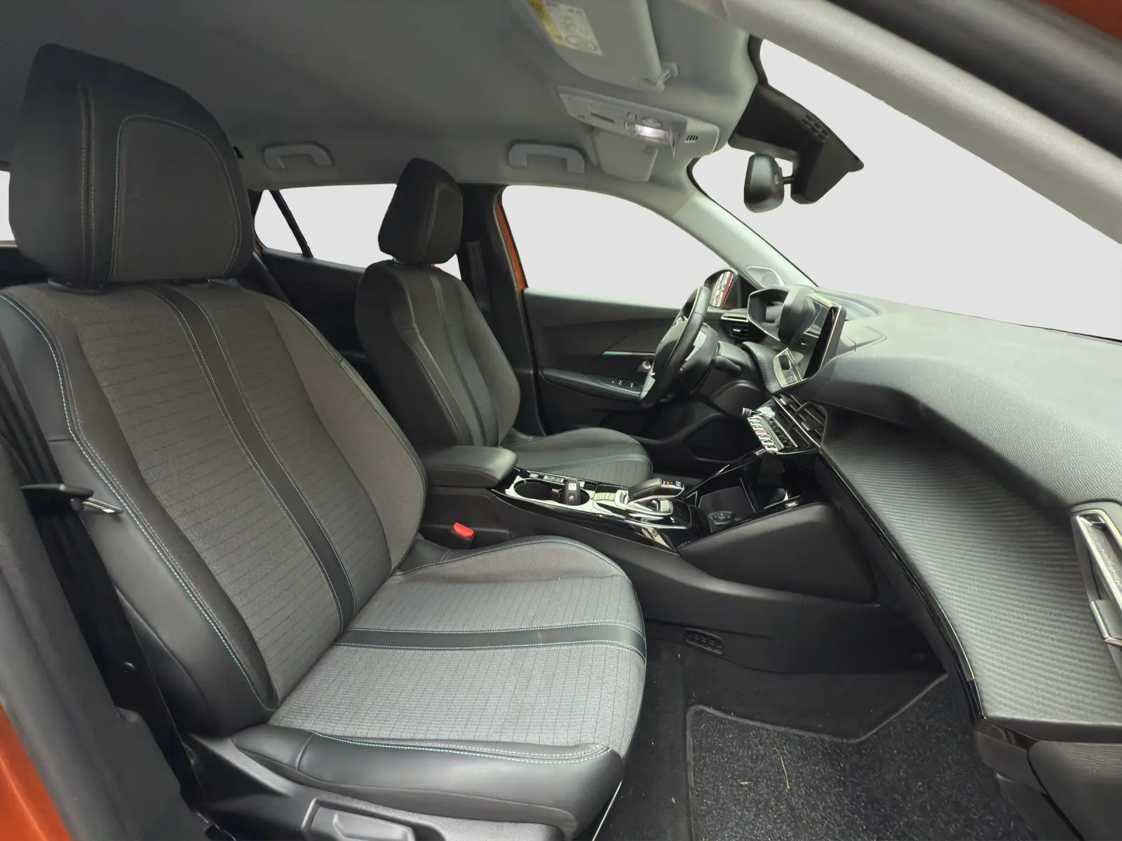 Immagine 11 Peugeot 2008