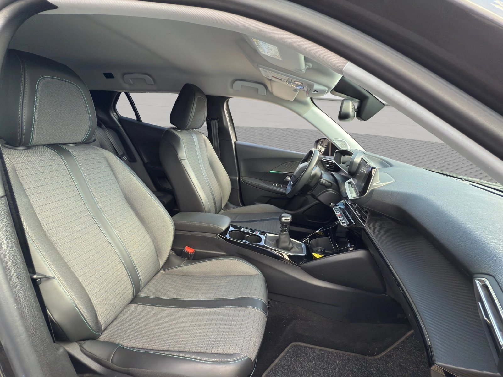 Immagine 13 Peugeot 2008