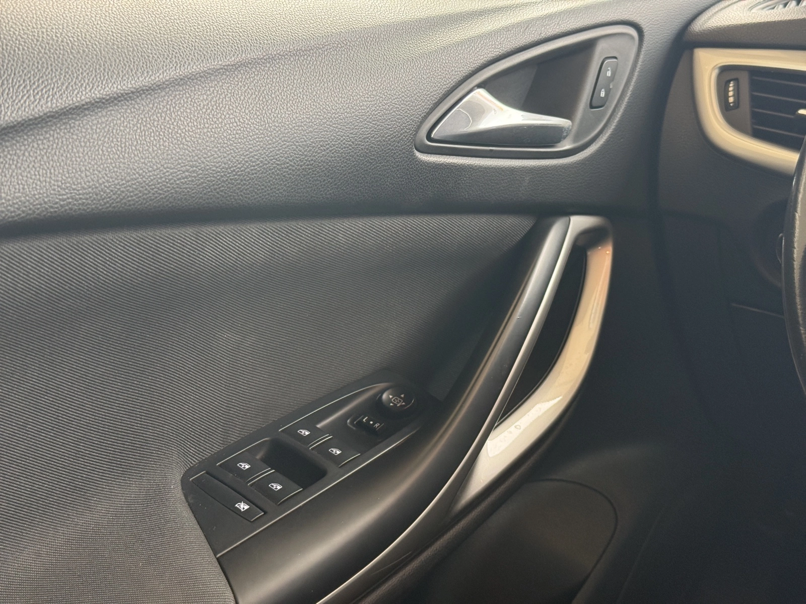 Immagine 18 Opel Astra Sports Tourer