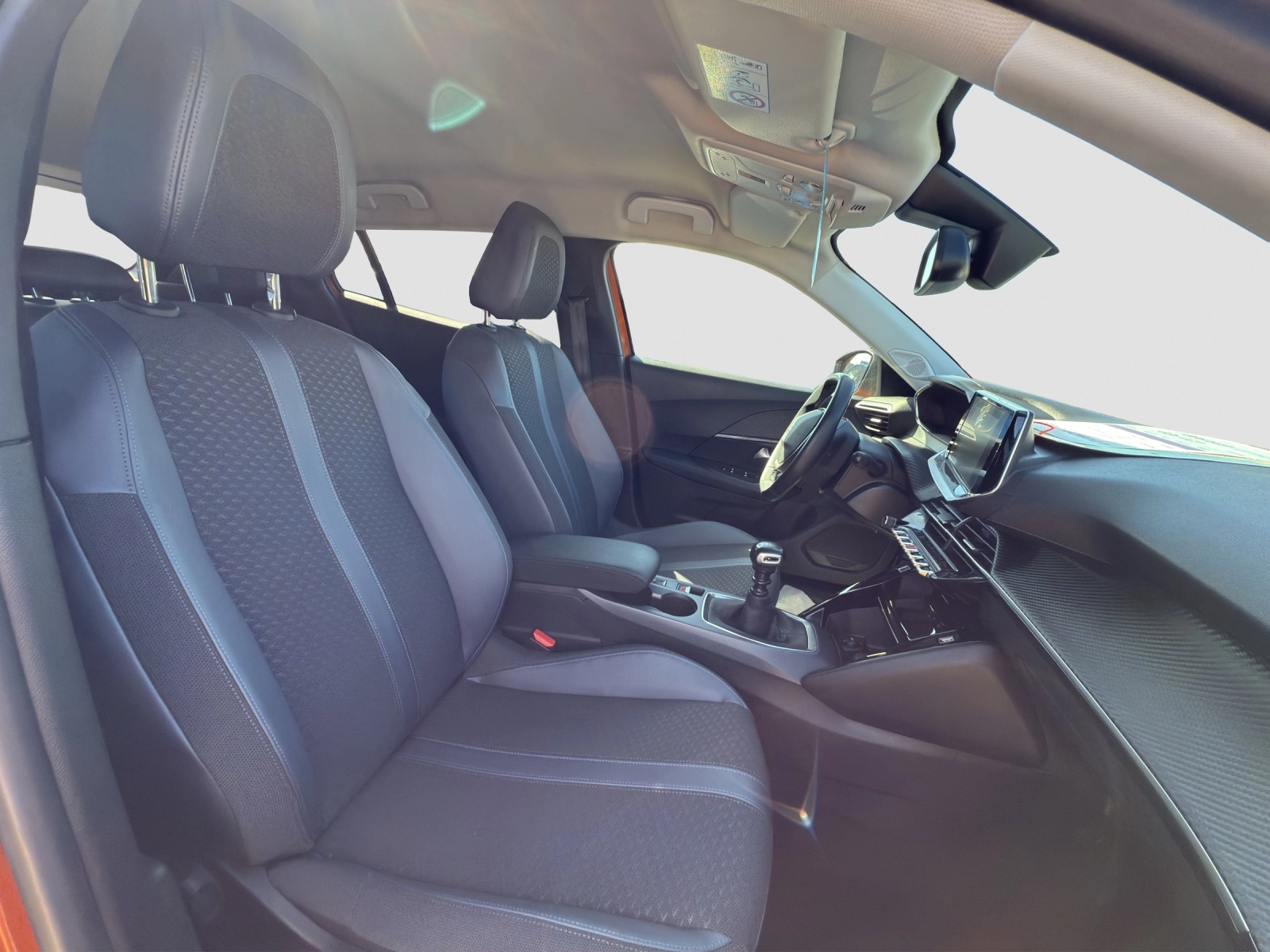 Immagine 12 Peugeot 2008