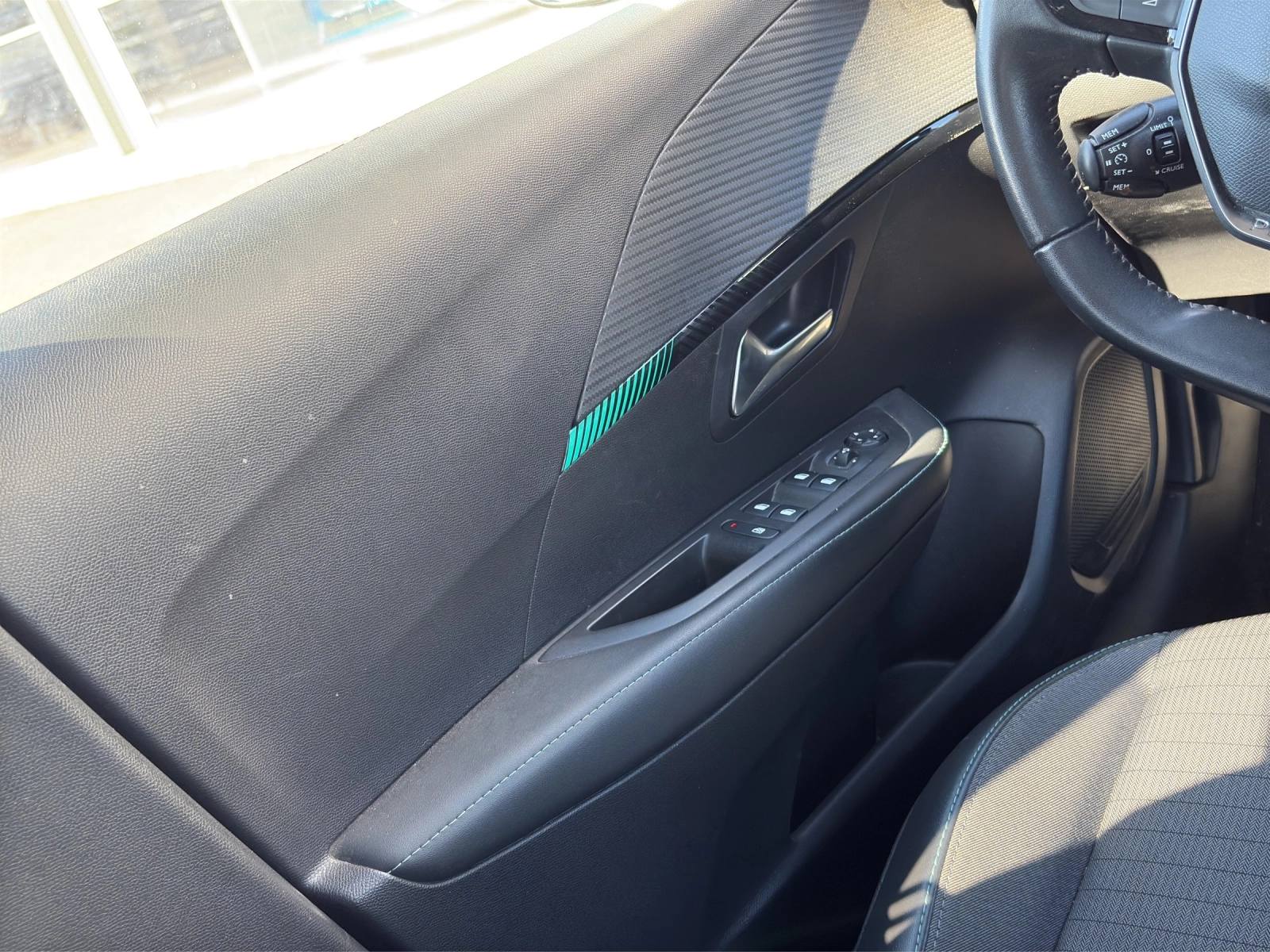 Immagine 16 Peugeot 208