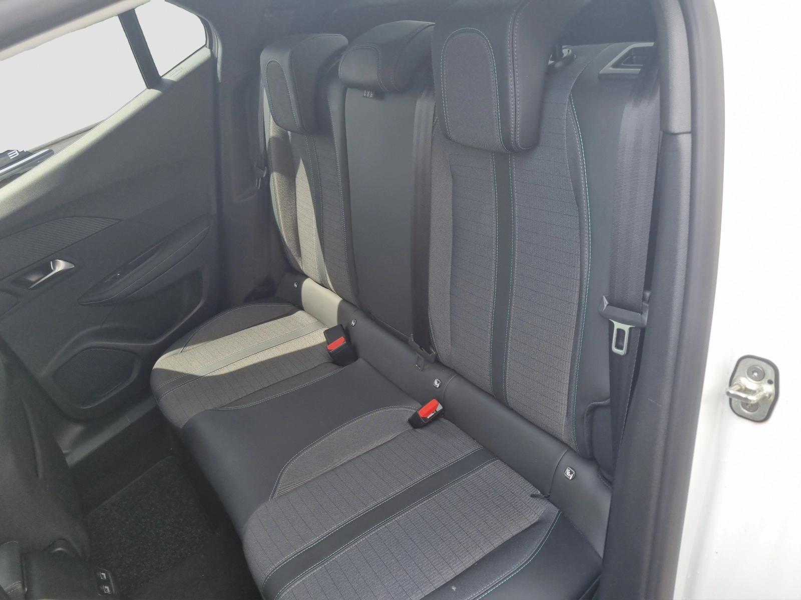 Immagine 10 Peugeot 2008