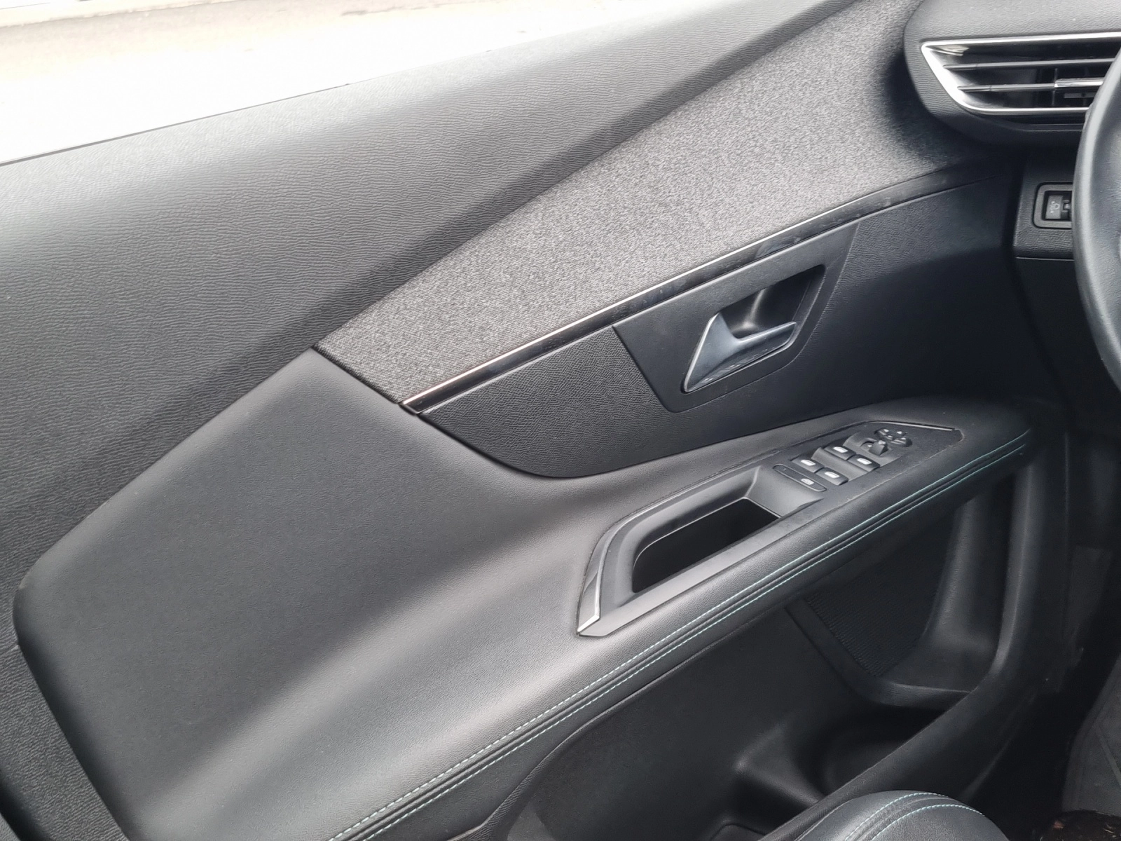 Immagine 17 Peugeot 3008