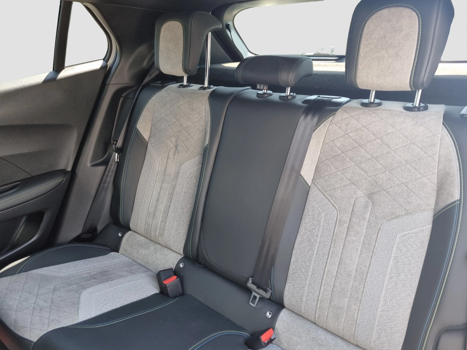 Immagine 10 Peugeot 2008