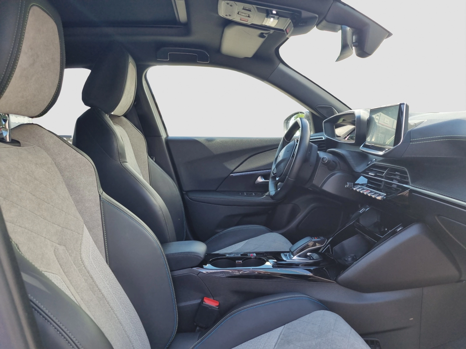 Immagine 12 Peugeot 2008