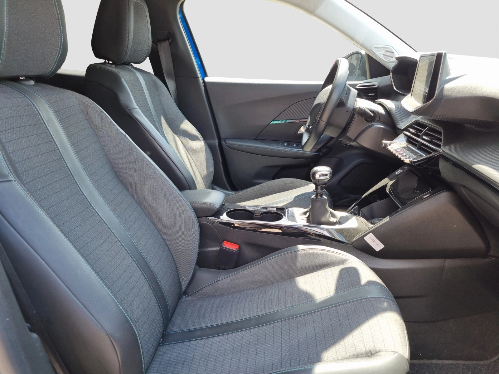 Immagine 12 Peugeot 2008