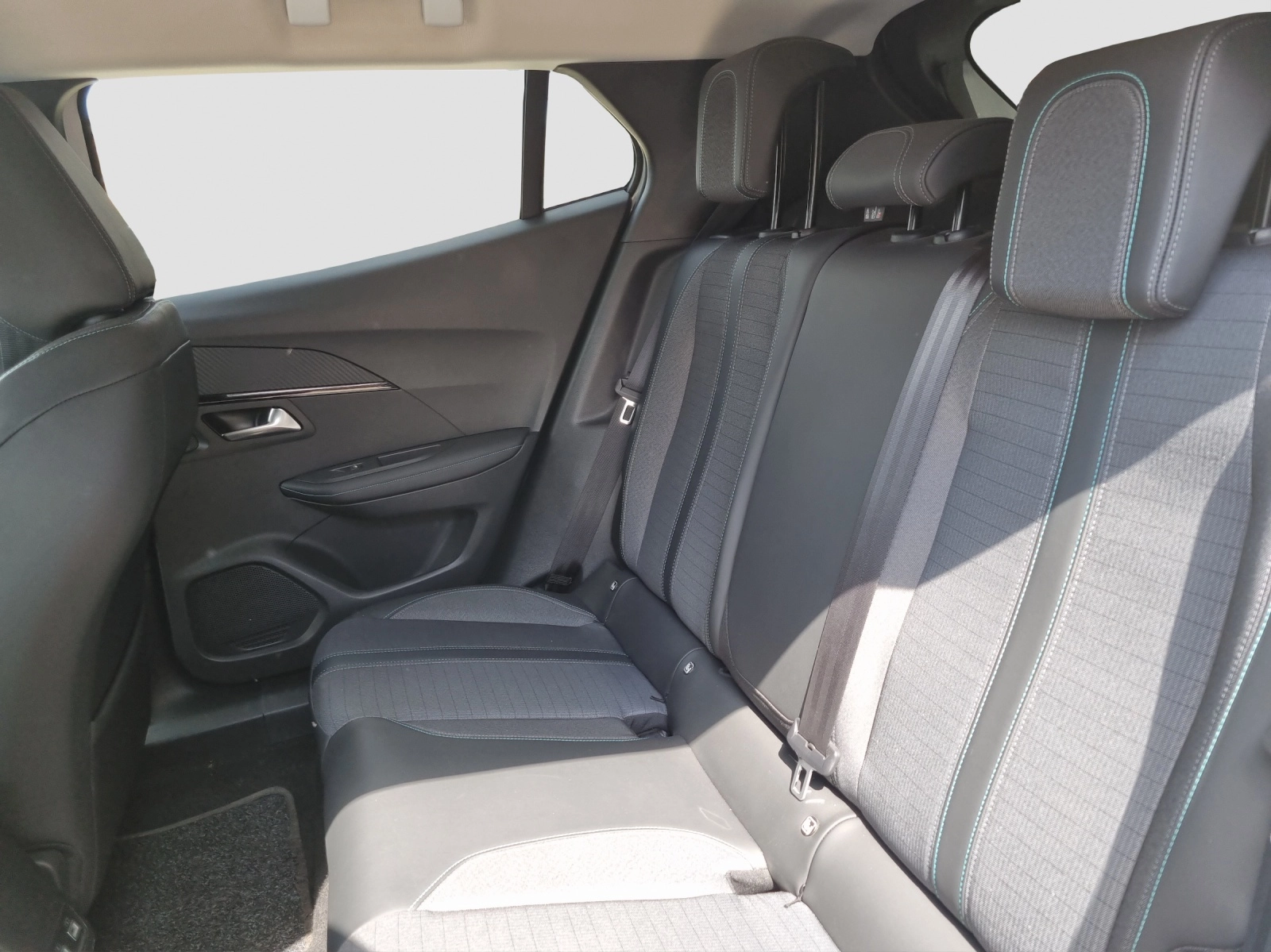 Immagine 10 Peugeot 2008