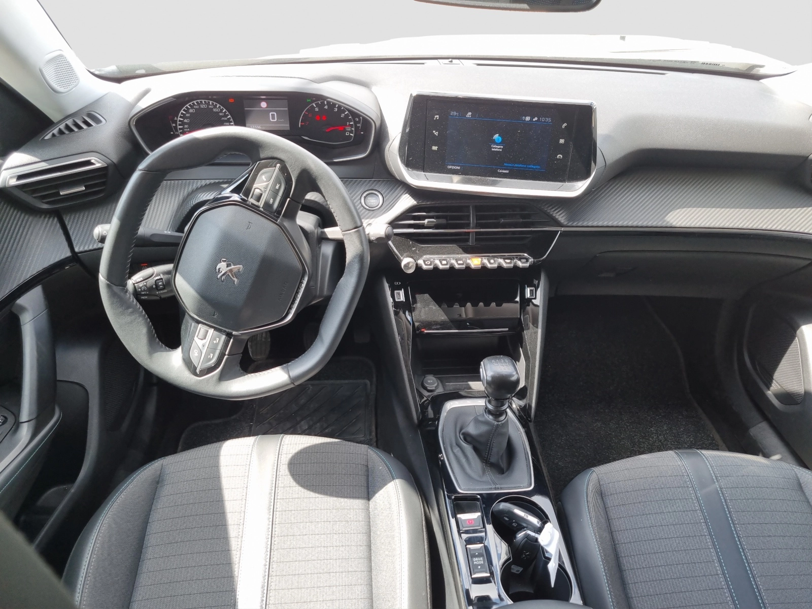 Immagine 13 Peugeot 2008