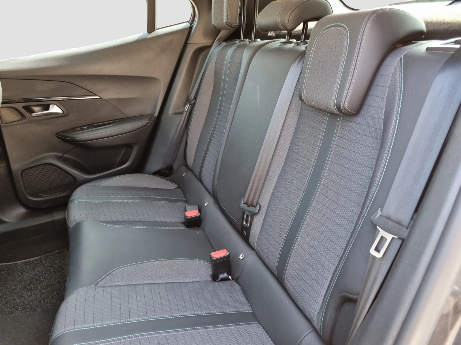 Immagine 10 Peugeot 2008