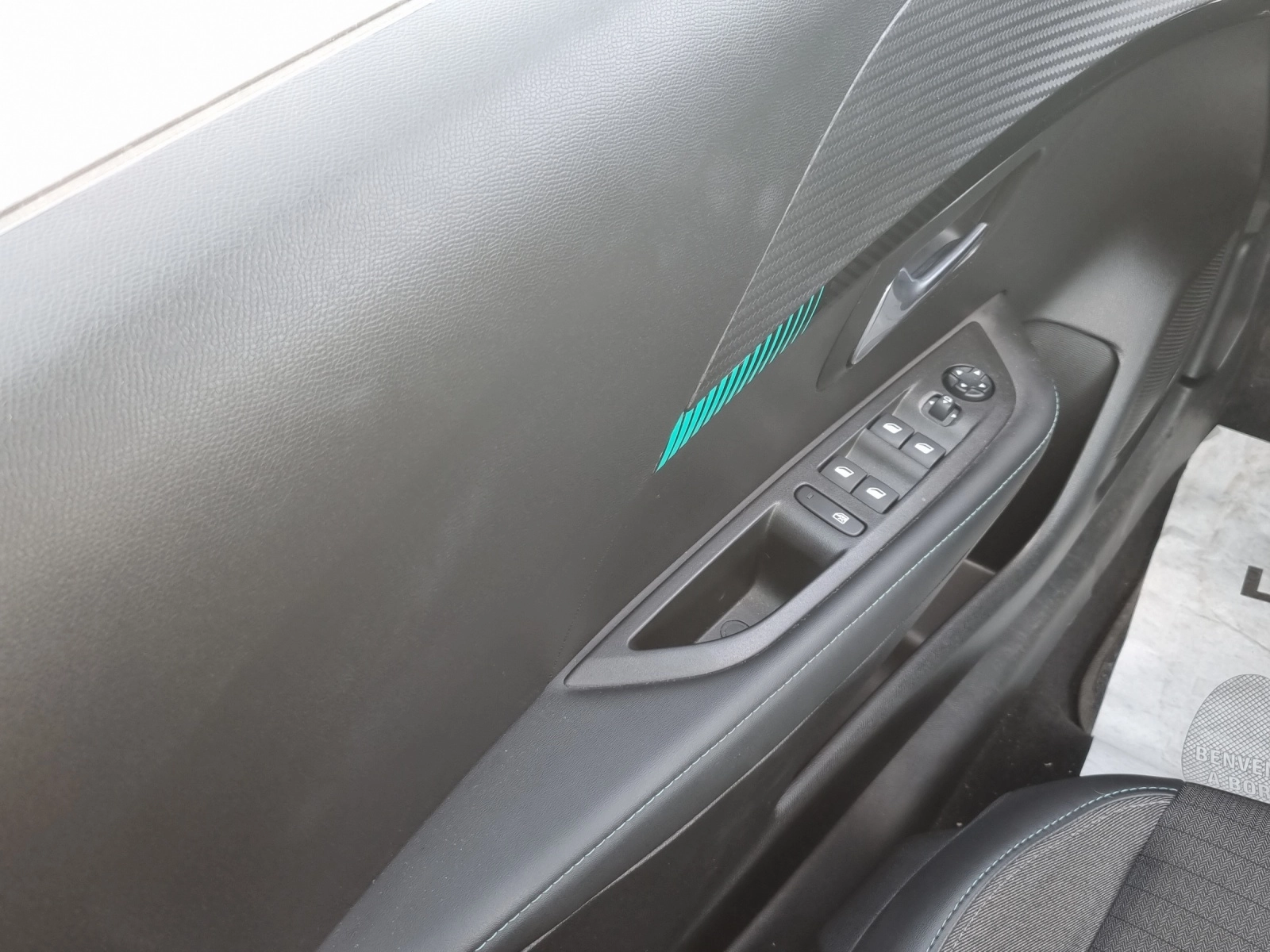 Immagine 17 Peugeot 208